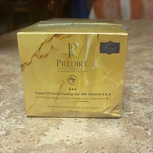 Prédiré Argan Oil Facial Peeling Gel - Luxurious Gold